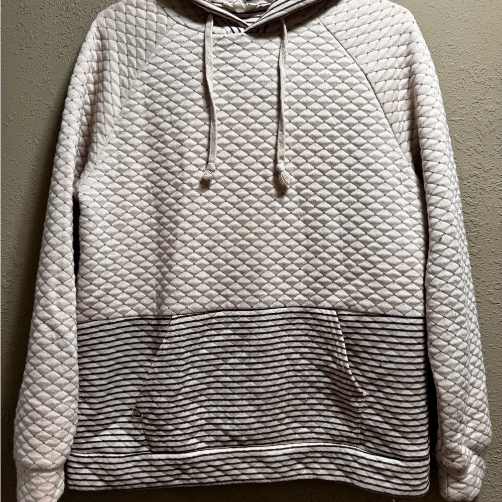 Entro Quilted Hoodie - Cream and Black